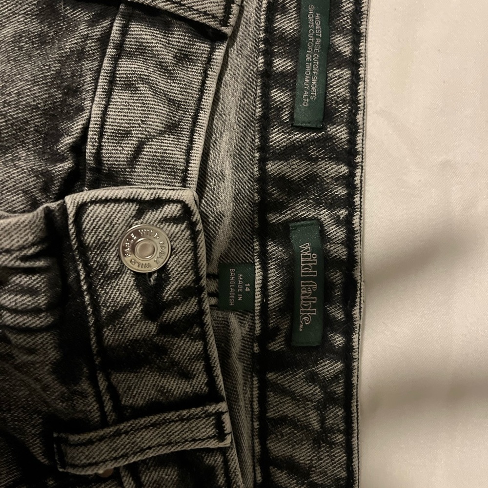 Wild Fable High Rise Shorts - Picture 2 of 3